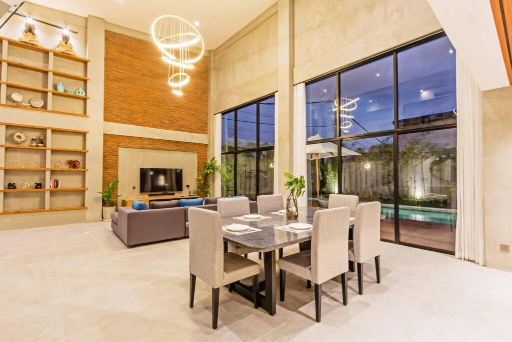 Manresa Villa Bali 4 Canggu Buitenkant foto