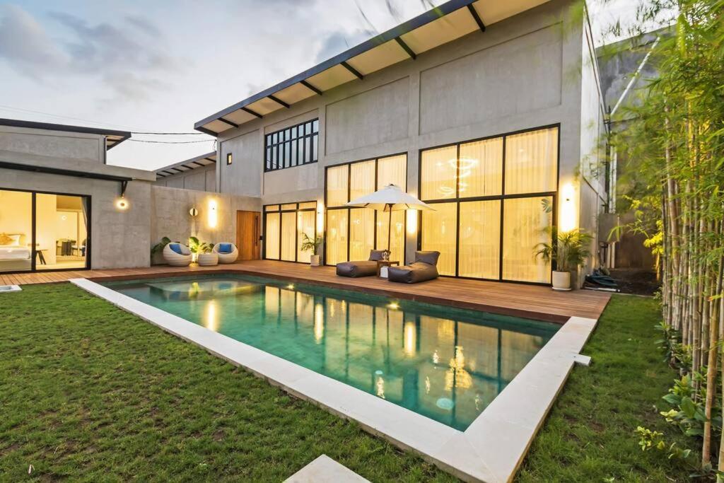 Manresa Villa Bali 4 Canggu Buitenkant foto