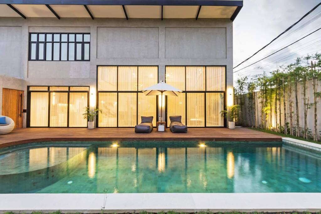 Manresa Villa Bali 4 Canggu Buitenkant foto