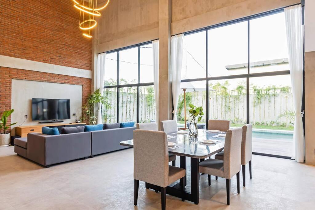 Manresa Villa Bali 4 Canggu Buitenkant foto